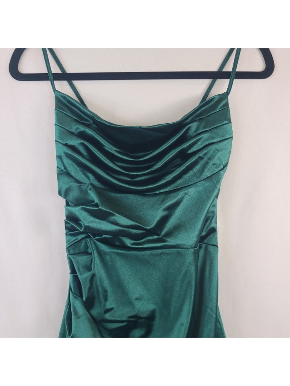 NEW B Darlin Green Satin Ruched Maxi Dress Spaghetti Straps Lace-Up Back Sz 5/6 - Picture 3 of 11
